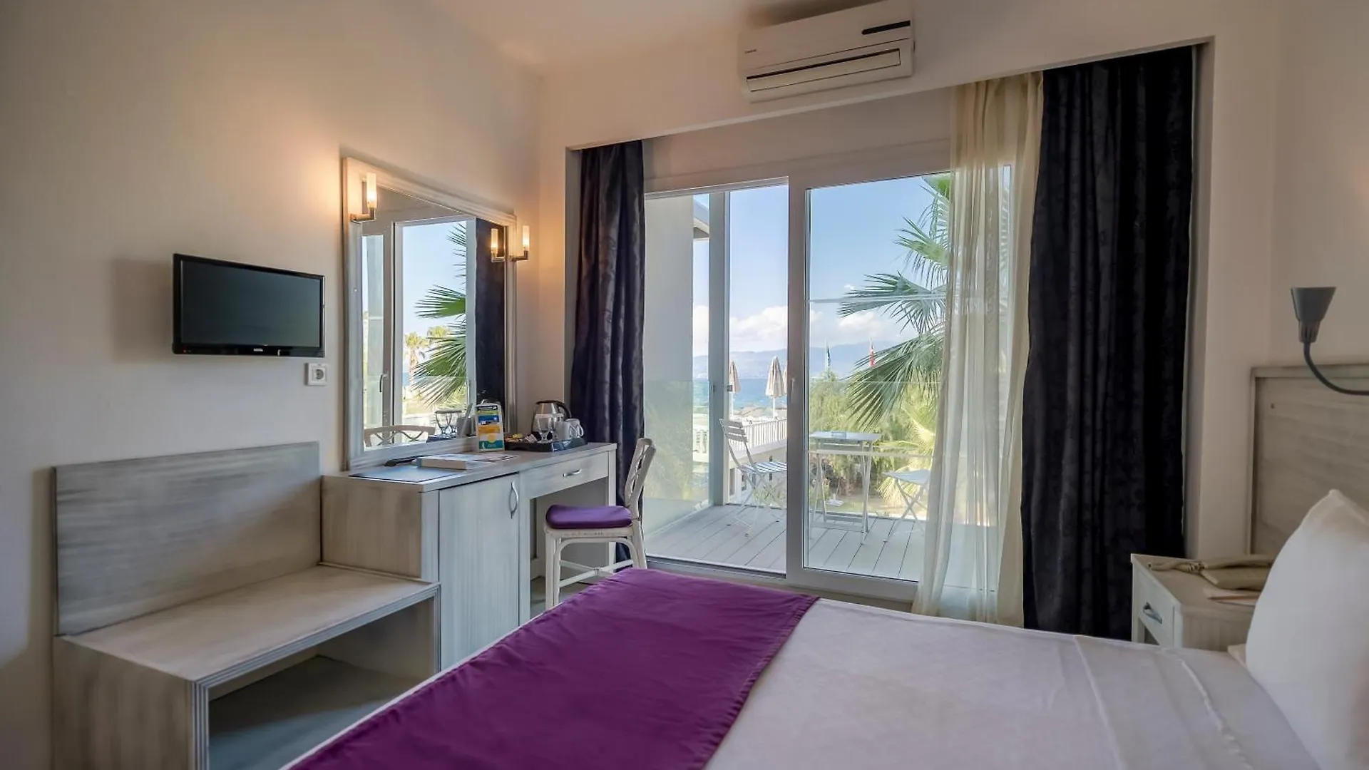 Charm Beach Hotel Akyarlar